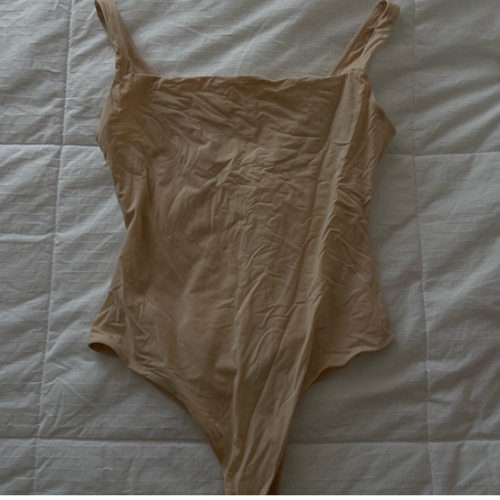 Brand new skims body suit never worn